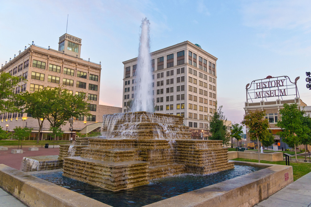 Park Central Square fountain