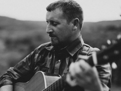Singer/songwriter Dallas Jones