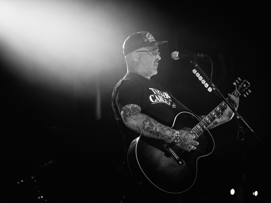 Aaron Lewis: Frayed At Both Ends, The Acoustic Tour @ Gillioz Theatre