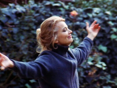 Essential Arthouse: A Woman Under the Influence (1974) at Moxie Cinema