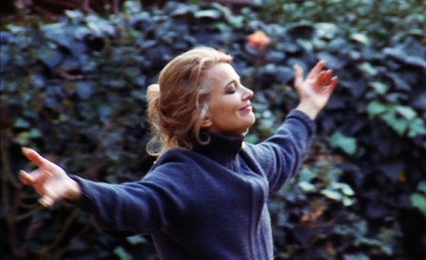 Essential Arthouse: A Woman Under the Influence (1974) at Moxie Cinema